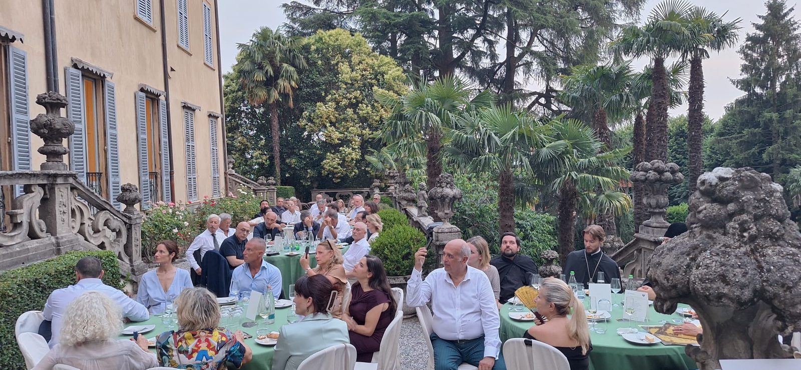 Un incontro conviviale del Circolo in una villa storica